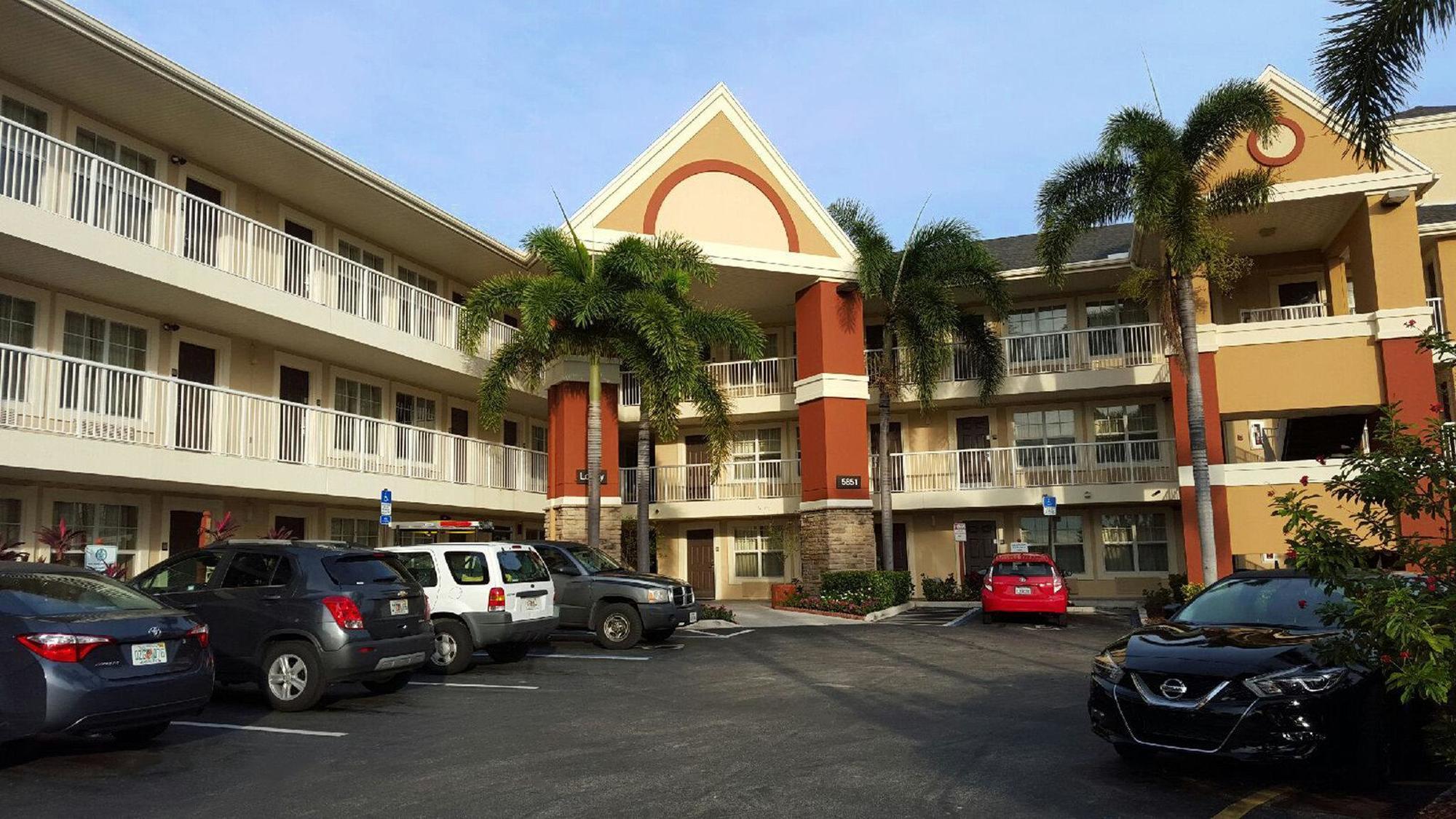 Extended Stay America Suites - Fort Lauderdale - Cypress Creek - Andrews Ave Exterior photo